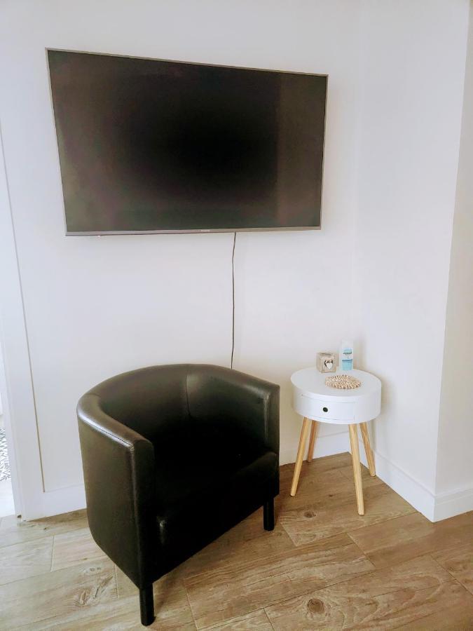 Estudio Con Terraza Badalona Hotell Exteriör bild